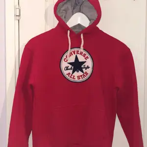 Rosa Hoodie i storlek 176, dam.🥰 I bra skick aldrig använt. 