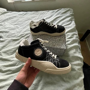 Eytys sneakers - Eytys sneakers som inte säljs längre. Storlek 41. Använda endast 3 gånger. Nypris är 3000kr