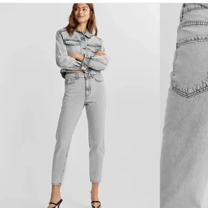 Dagny mom jeans - Slutsålda Dagny mom jeans ifrån gina Tricot. Använda någon gång, säljer då de aldrig kommer till användning