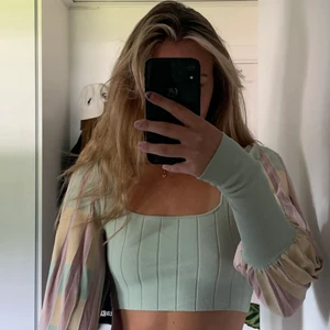 Top - Pastelfärgad top från zara!! Superfin men kommer inte till användning ❣️ köparen står för frakt 