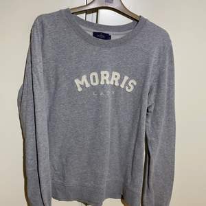 Morris Lady tröja köpt på NK Göteborg. Är i bra skick, men säljes pga att den inte används längre. Strl XL men den är lite mindre i storleken 