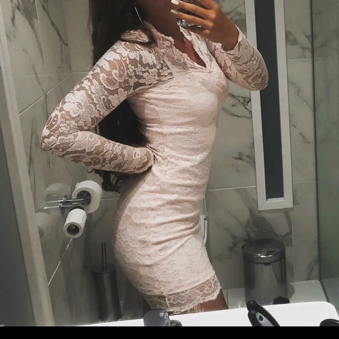 Rosa spetsklänning  - 90