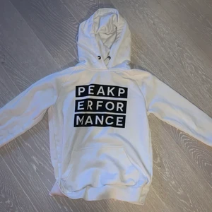 Peak performance hoodie  - Peak performance hoodie i nyskick. Strl S