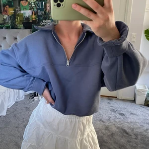 Tröja Weekday - Köparen står för frakt, möts även i Stockholm C/Enskede. Passar mig som har S