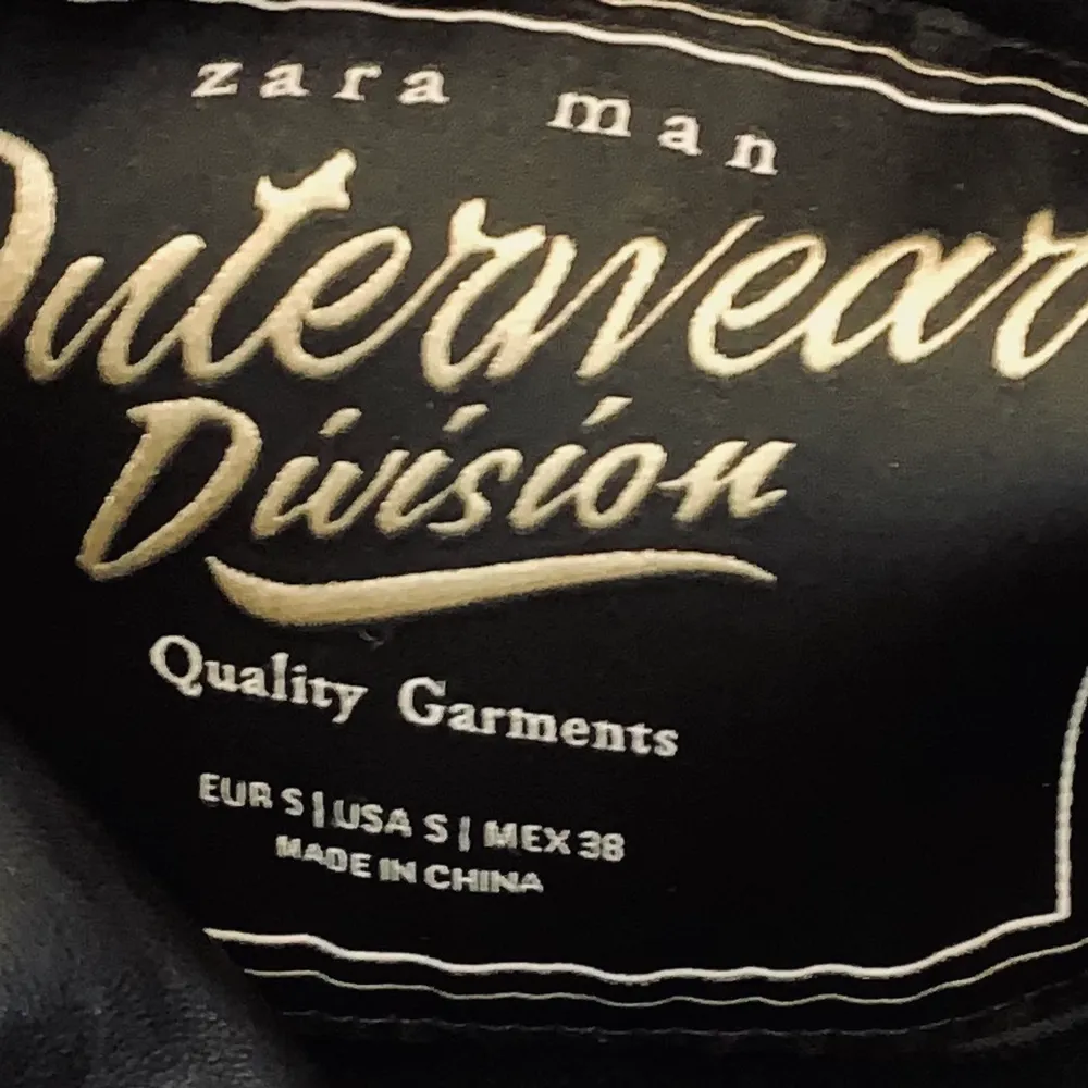 Zara Leather Jacket special edition , Long Neck. Jackor.