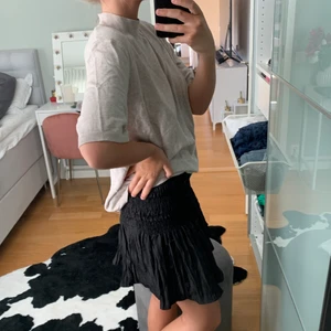 Trekvartslång fin biege från h&m - Fin och klassisk trekvartslång ”stickad” topp/tröja från h&m, storlek L men passar mig som har s/m