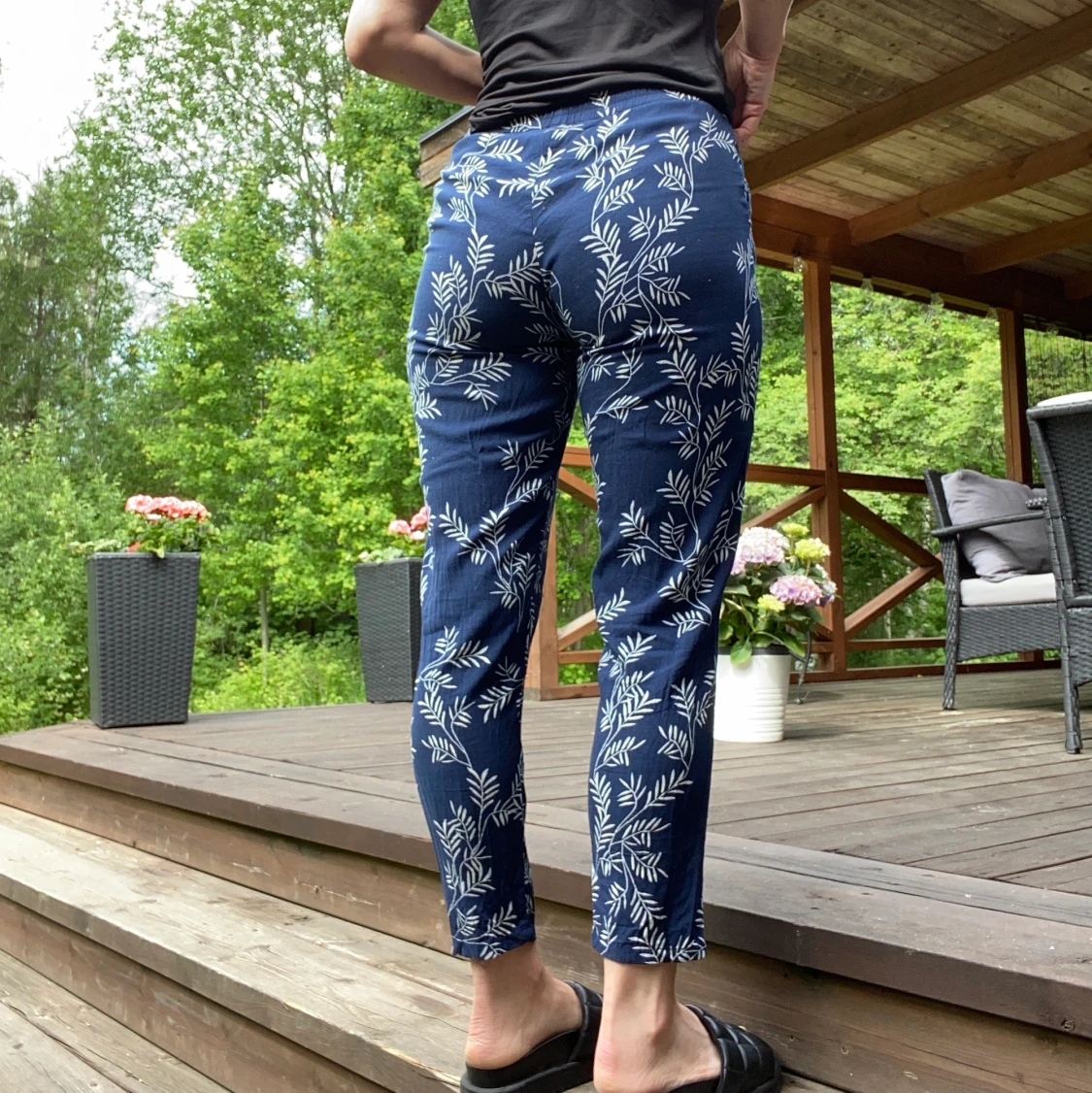 Marinblå stretchbyxor - 90