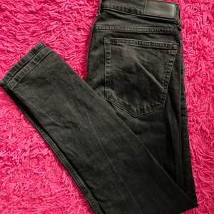 Loose fit jeans from Mango. -Size: 36 - Color: dark grey -Almost no use