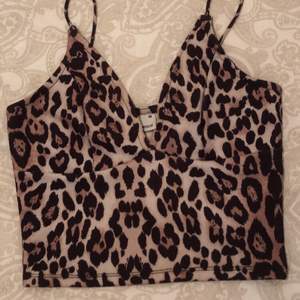 Leopard linne från Gina tricot, aldrig använd! 🤎