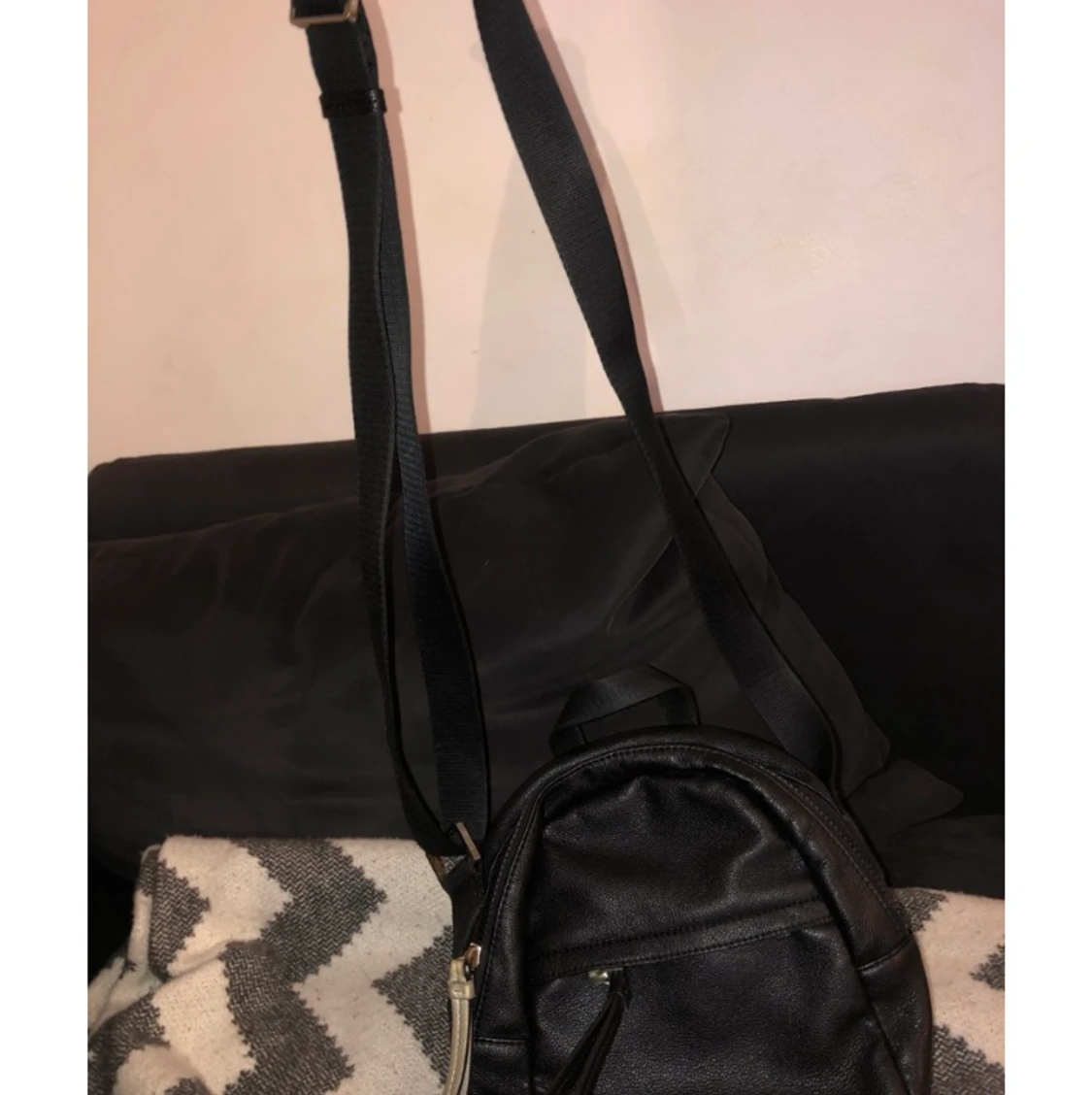 Calvin Klein axelväska  - 90