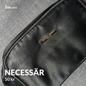 Necessär  - Svart necessär, 50kr + ev frakt eller bud! 