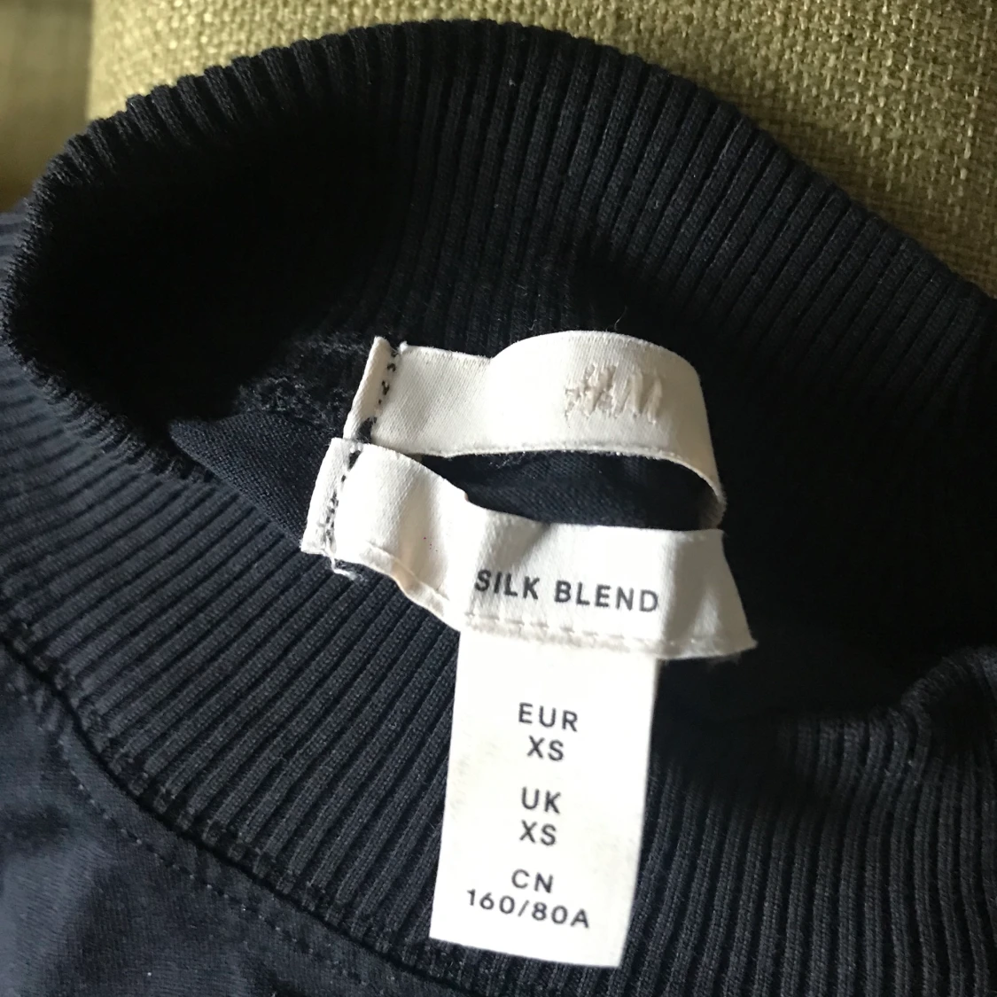 T-shirt hm silk blend siden XS - 90