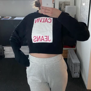 Sweatshirt - Säljes då den inte kommer till användning ❤️