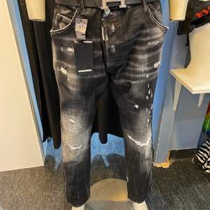 Svarta  dsquared2 jeans till salu 