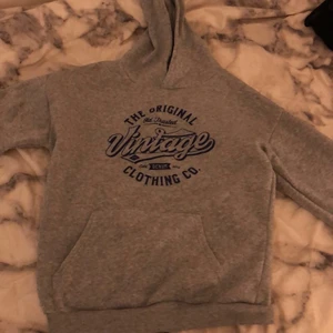 hoodie - säljer denna hoodie från shein skön och varm 