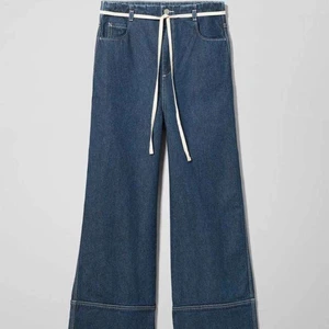 söker weekday jeans!!!! - Söker dessa jeans från weekday i modellen slack. Storlek waist 29 och uppåt🙏🙏🙏🙏🙏