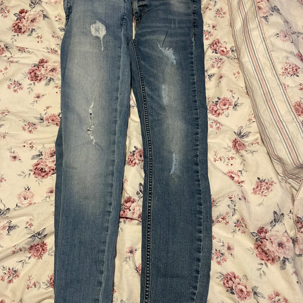 Jeans strl 26-27, strl 36, 1 par siden byxor, allihopa för 500 kr alt. 100 kr st . Jeans & Byxor.