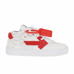 OFF-WHITES INTRESSEKOLL - intressekoll på mina offwhites, nya går på ca 6k på GOAT. storlek 36 men passar mig som har 37/38. Dustbag osv ingår isf. Skicka bud