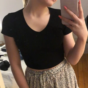 Svart topp - Svart tröja från SHEIN som ny