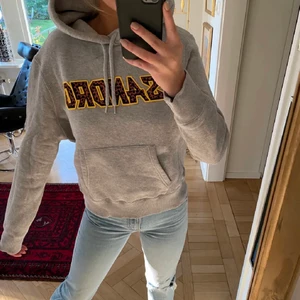 Sandro hoodie - Jättesnygg sandro hoodie❤️❤️ skulle också kunna tänka mig att byta mot en annan färg!