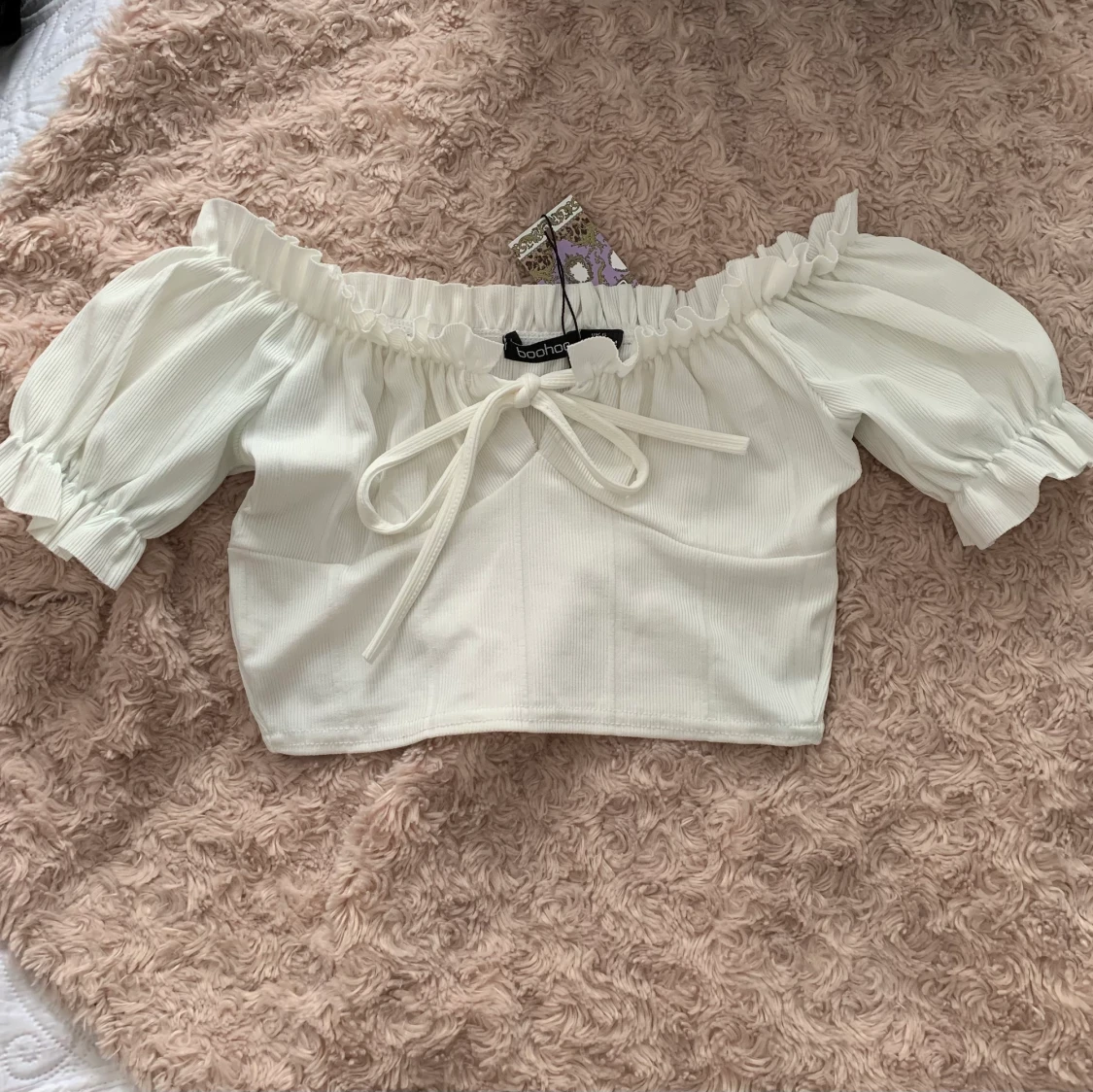 Helt ny Bandage Peasant Crop Top - 90