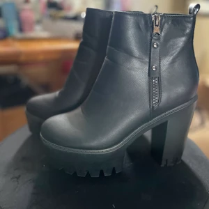 Tiamo - Svarta använda en gång