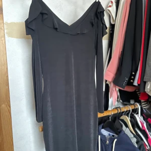 Gina Tricot  - Svart klänning, som ny!