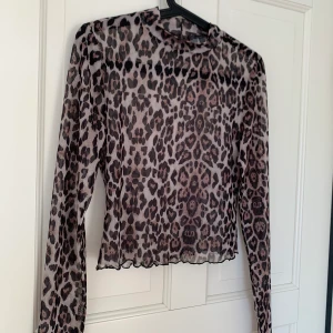 Mönstrad topp - 🥰