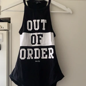 Body storlek 36 - Body med öppen rygg kan skicka bättre bilder om det behövs! 