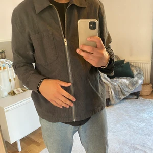 Weekday overshirt - Grå zip overshirt från weekday, ord pris 600