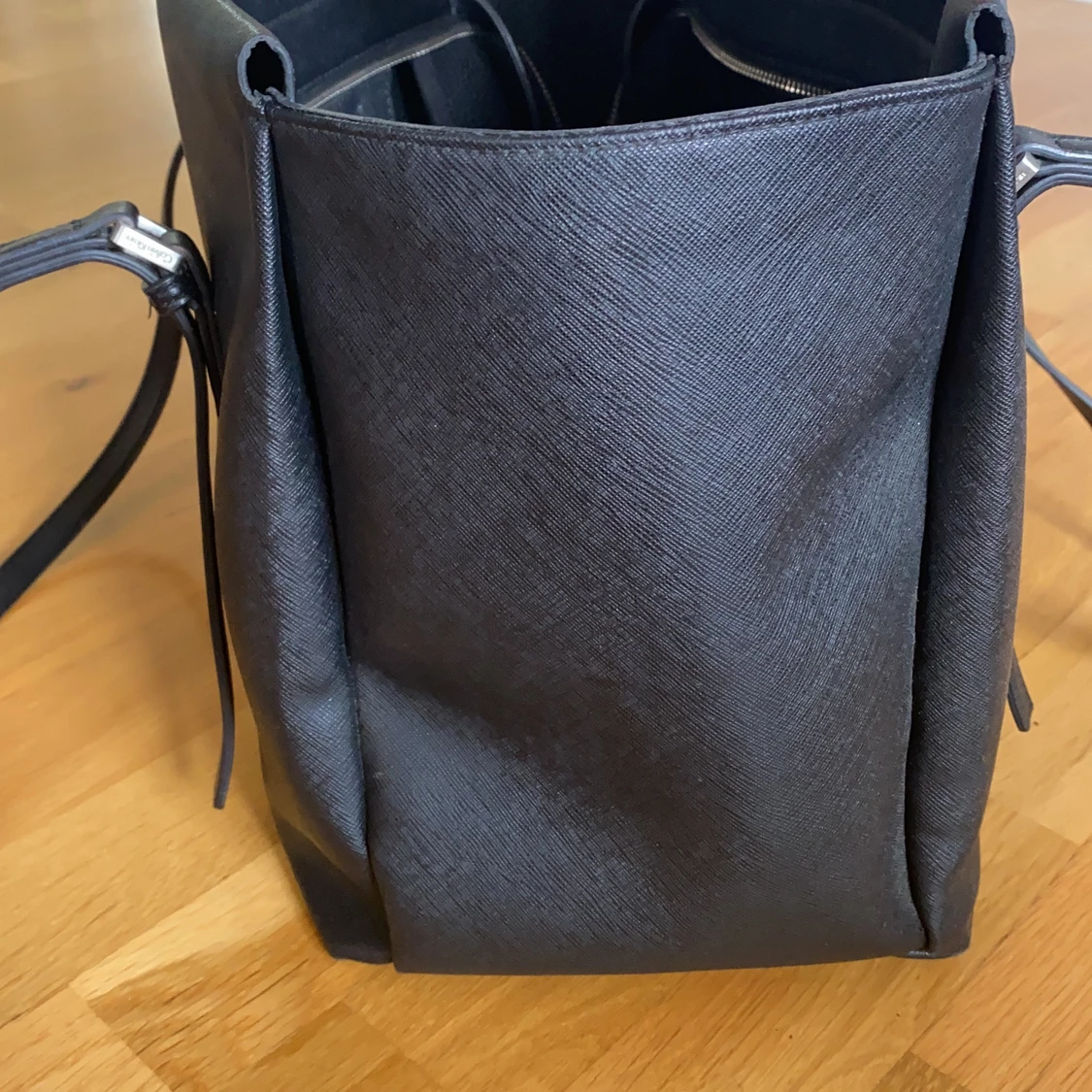 Stor svart väska - 90