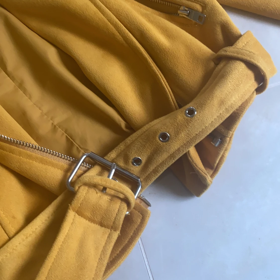 Senapsgul läcker jacka i mocka - 91