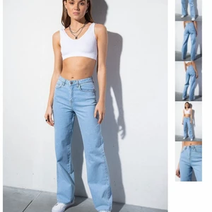 Raka jeans från Madlady - Raka, hlgmidjade jeans från madlady i light blue. Nypris 549kr. Knappt använda så ser ut som nya