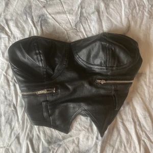 Skinn/läder topp  - Aldrig använd, storlek s 