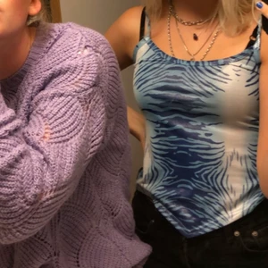 Linne - Super fint linne som tyvärr inte kmr till användning längre. Passar S-M och materialet är väldigt stretchigt. 