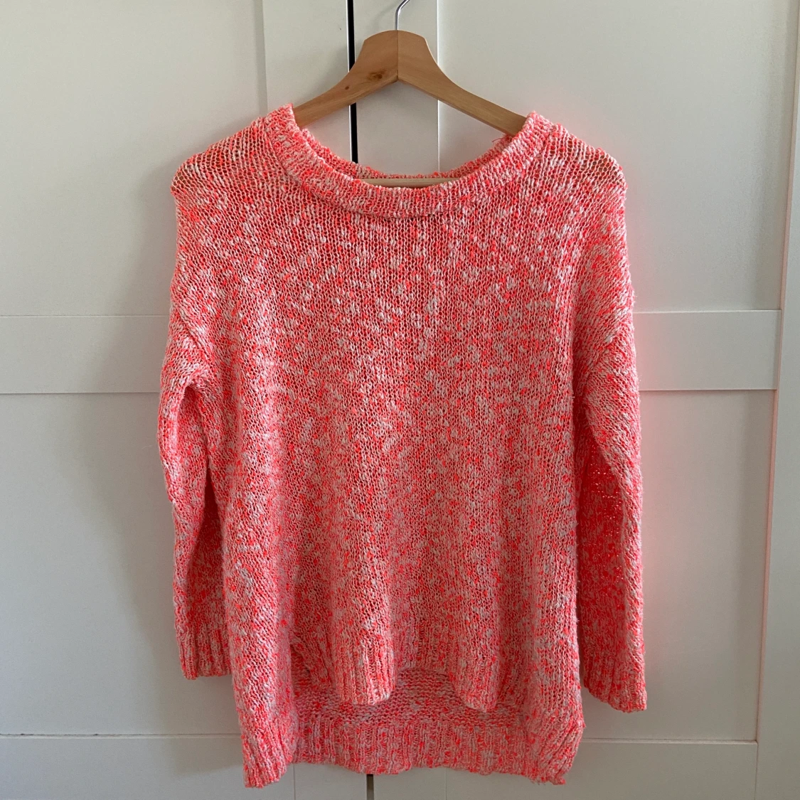 Rosa stickad tröja
