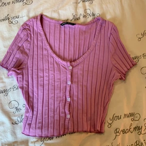 Lila tröja - Lila tröja med knappar ifrån shein