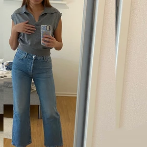 Jeans  - Jeans från Bikbok, tyvärr för korta för mig(167). Köparen står för frakten. 