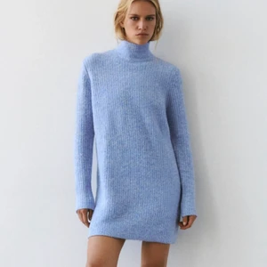 Stickad zara klänning  - Fin stickad klänning från zara som endast använts 1 gång. 