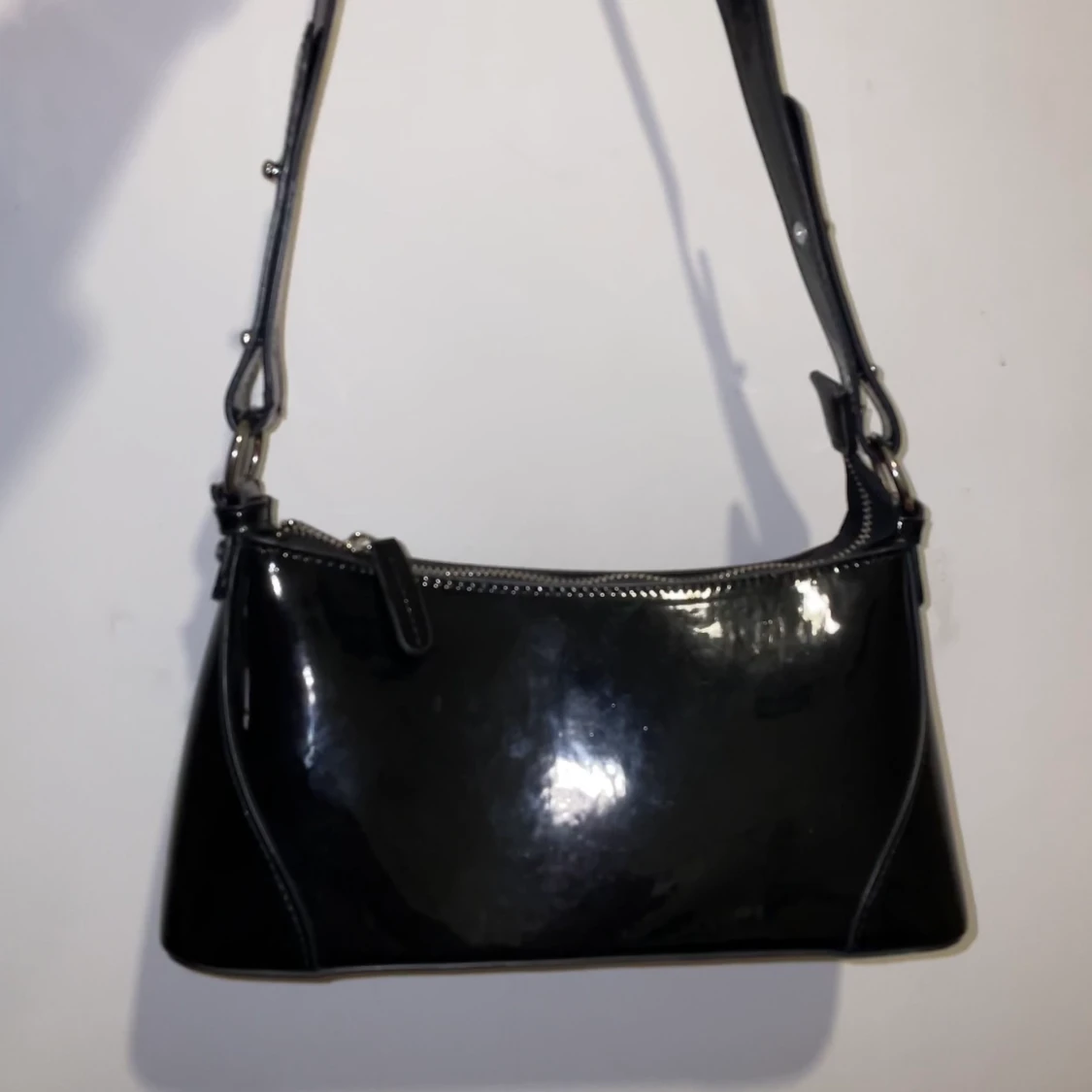 Svart axelväska - 90