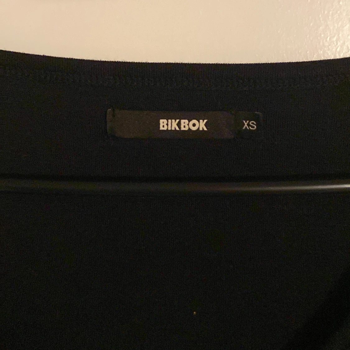 Svart tröja från bikbok - 91