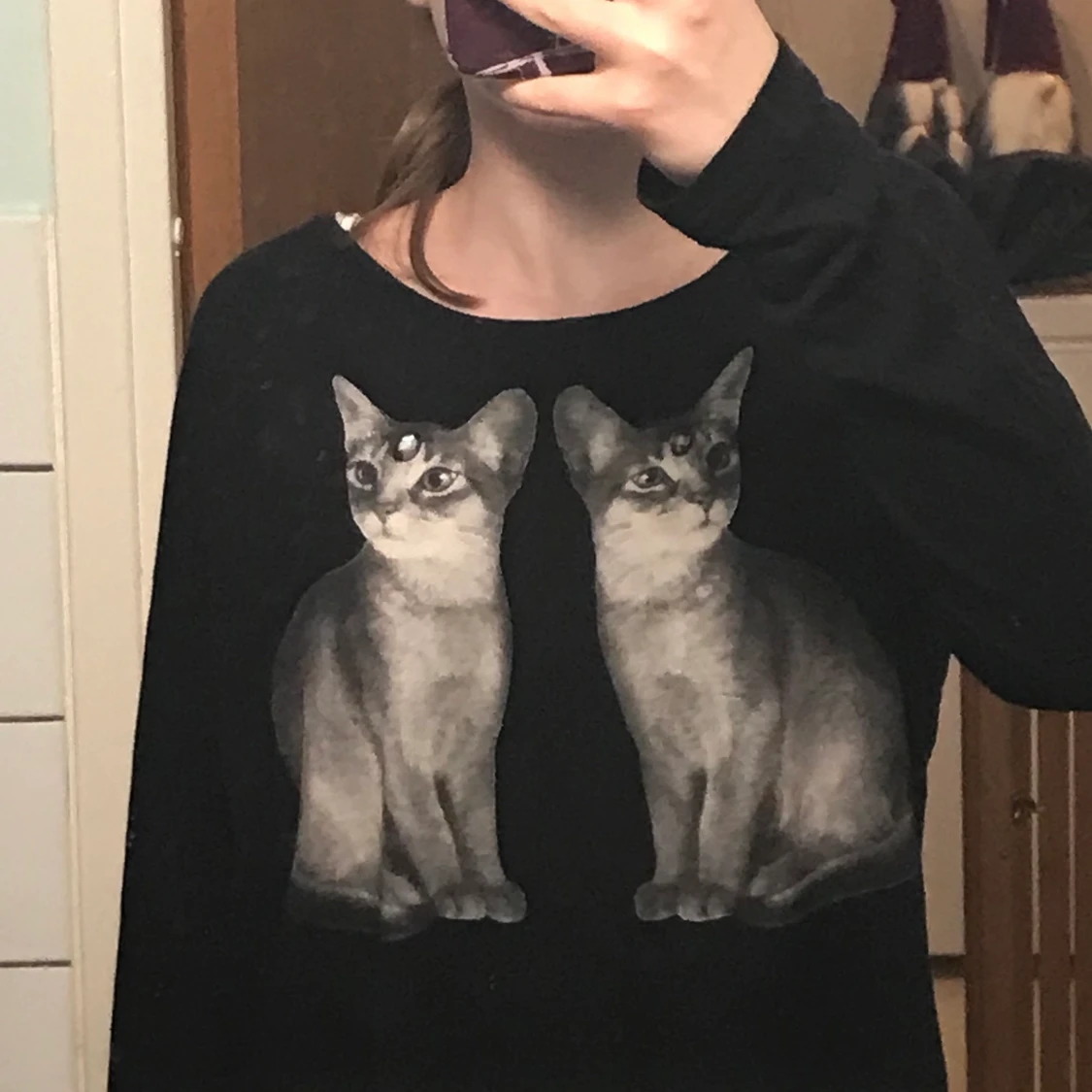 Långärmad tröja med gulliga katter på:)