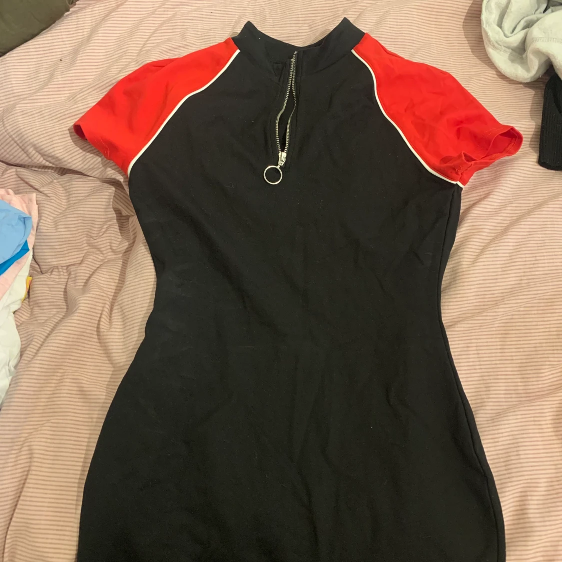 Tajt klänning strl S