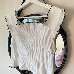 Offshoulder topp från zara - Offshoulder topp från zara i storlek M