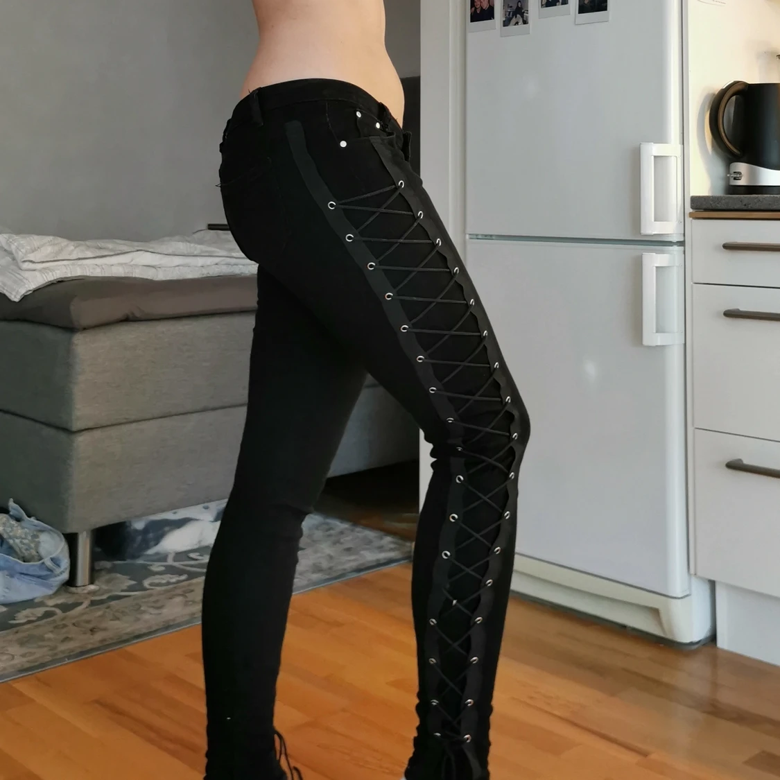 Lågmidjade byxor från BANNED - 90