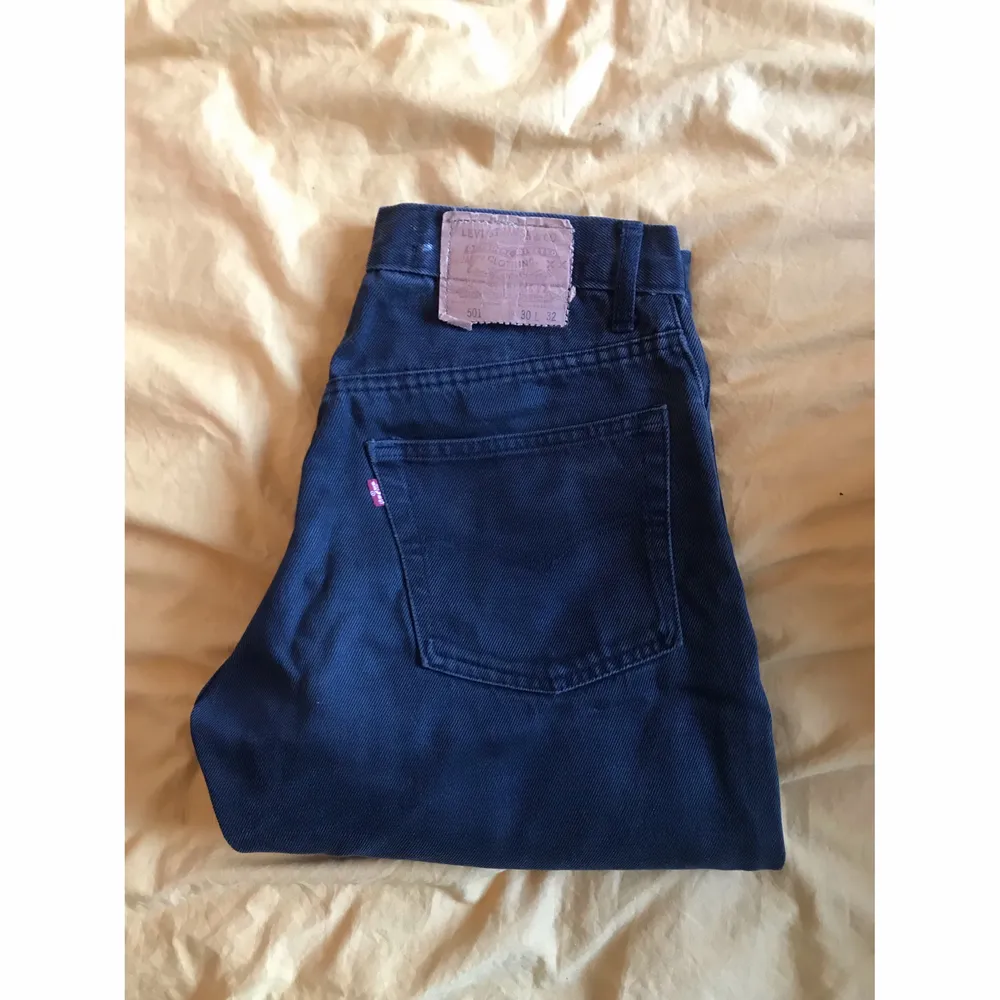 Vintage Levi’s shorts. W30. . Shorts.