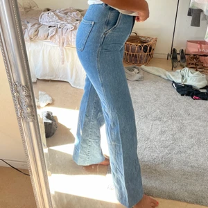 Vida jeans - Vida jeans i 70-tals inspirerad modell. Högmidja med väldigt smickrande passform från H&M