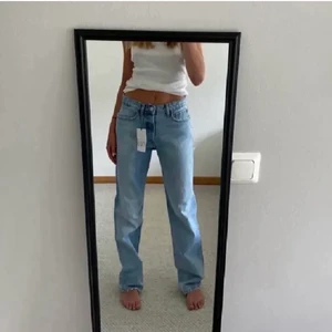 Midrise jeans zara - Säljer mina oanvända SLUTSÅLDA midrise jeans i storlek 36! Buda i kommentarerna eller skriv privat. KÖP DIREKT:490+frakt!💕