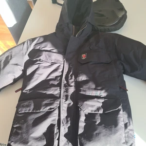 Fjällräven jacka - Fjällräven vinterjacka. Bra skick. 