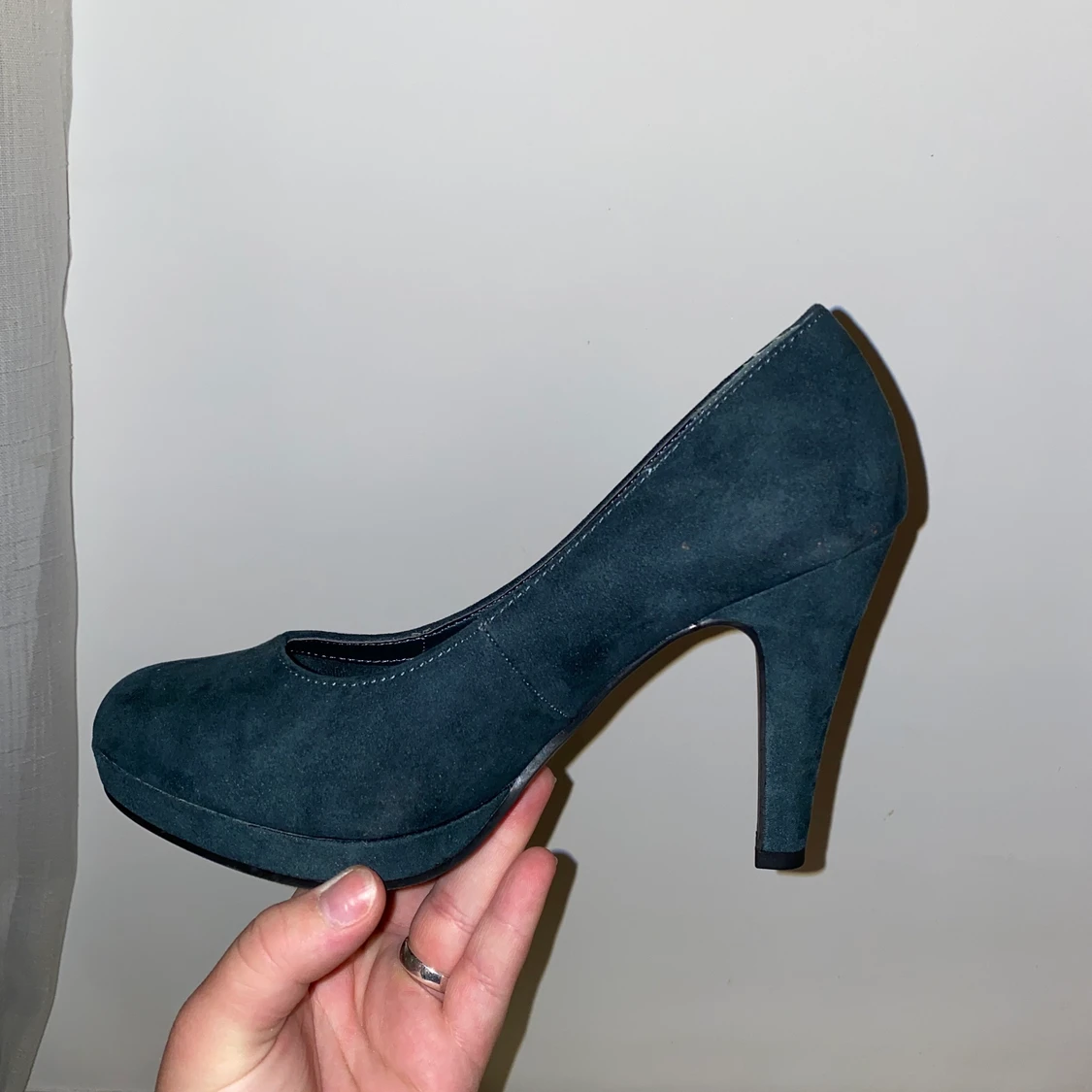 Marinblåa klackar strl 37 - 90